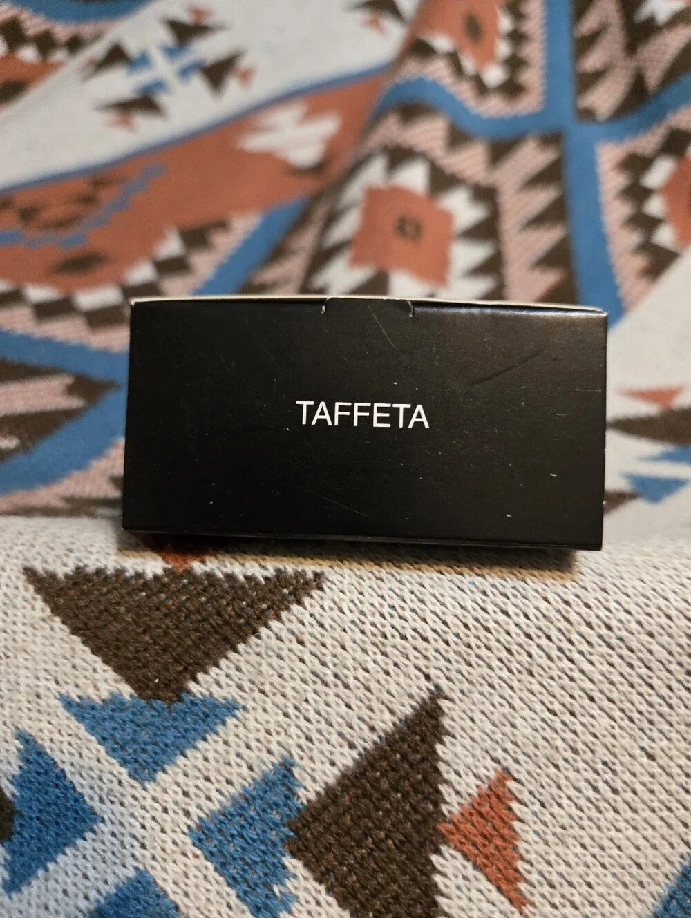 Younique Touch Loose Powder Foundation - Taffeta